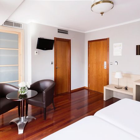 Hotel Valencia Ferrol Exterior photo