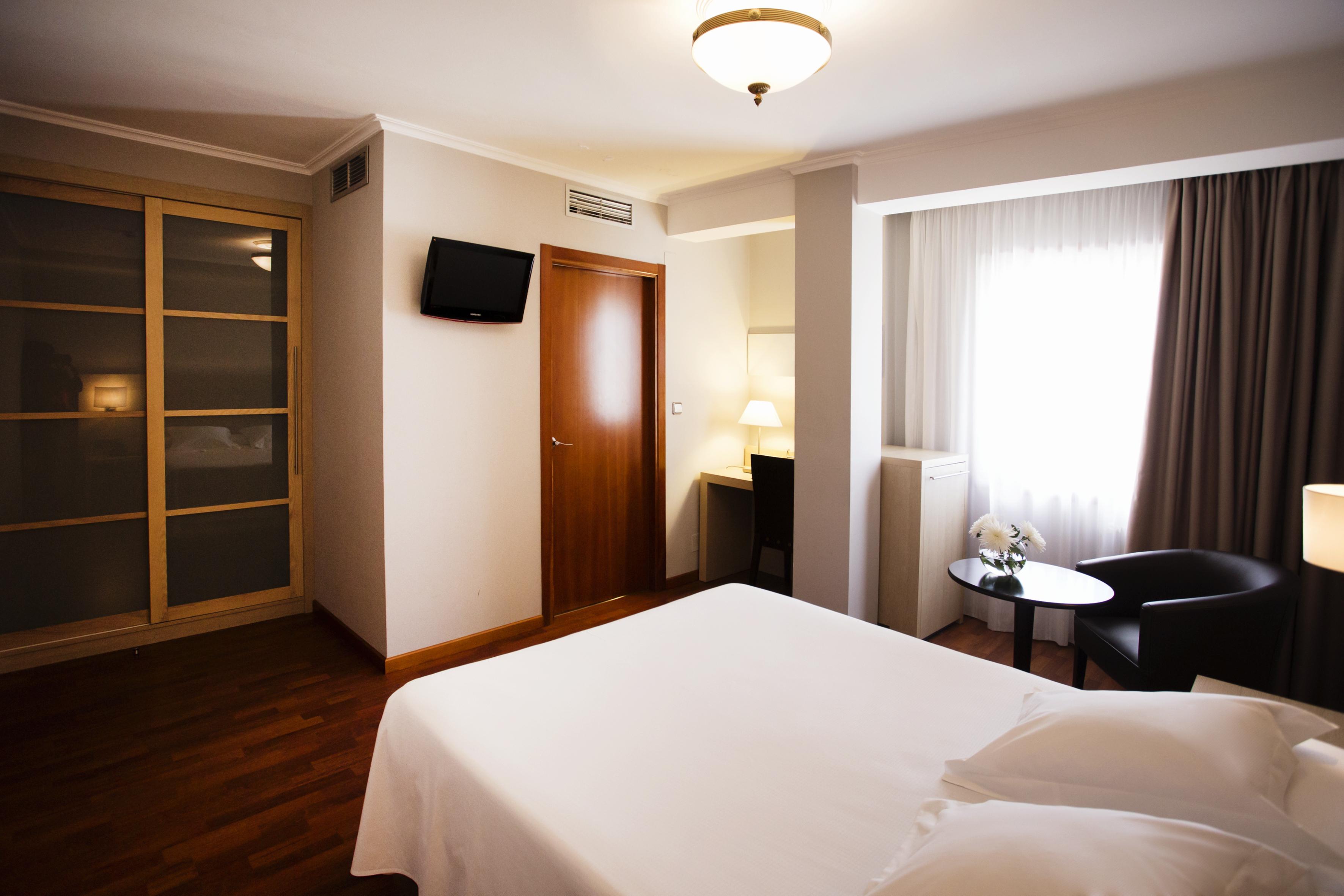 Hotel Valencia Ferrol Exterior photo