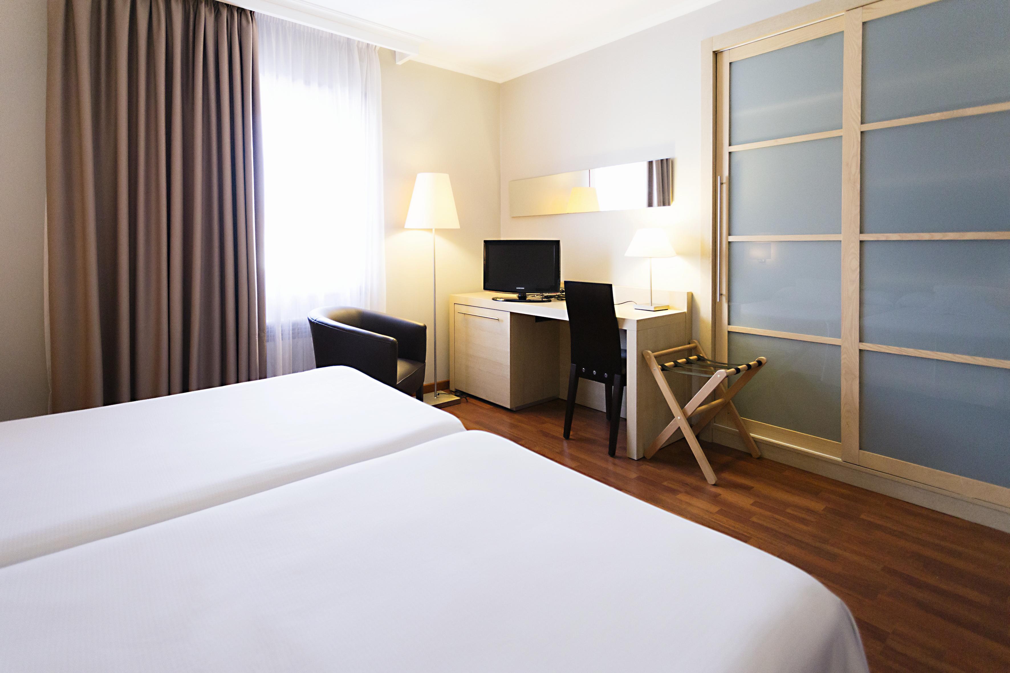 Hotel Valencia Ferrol Exterior photo