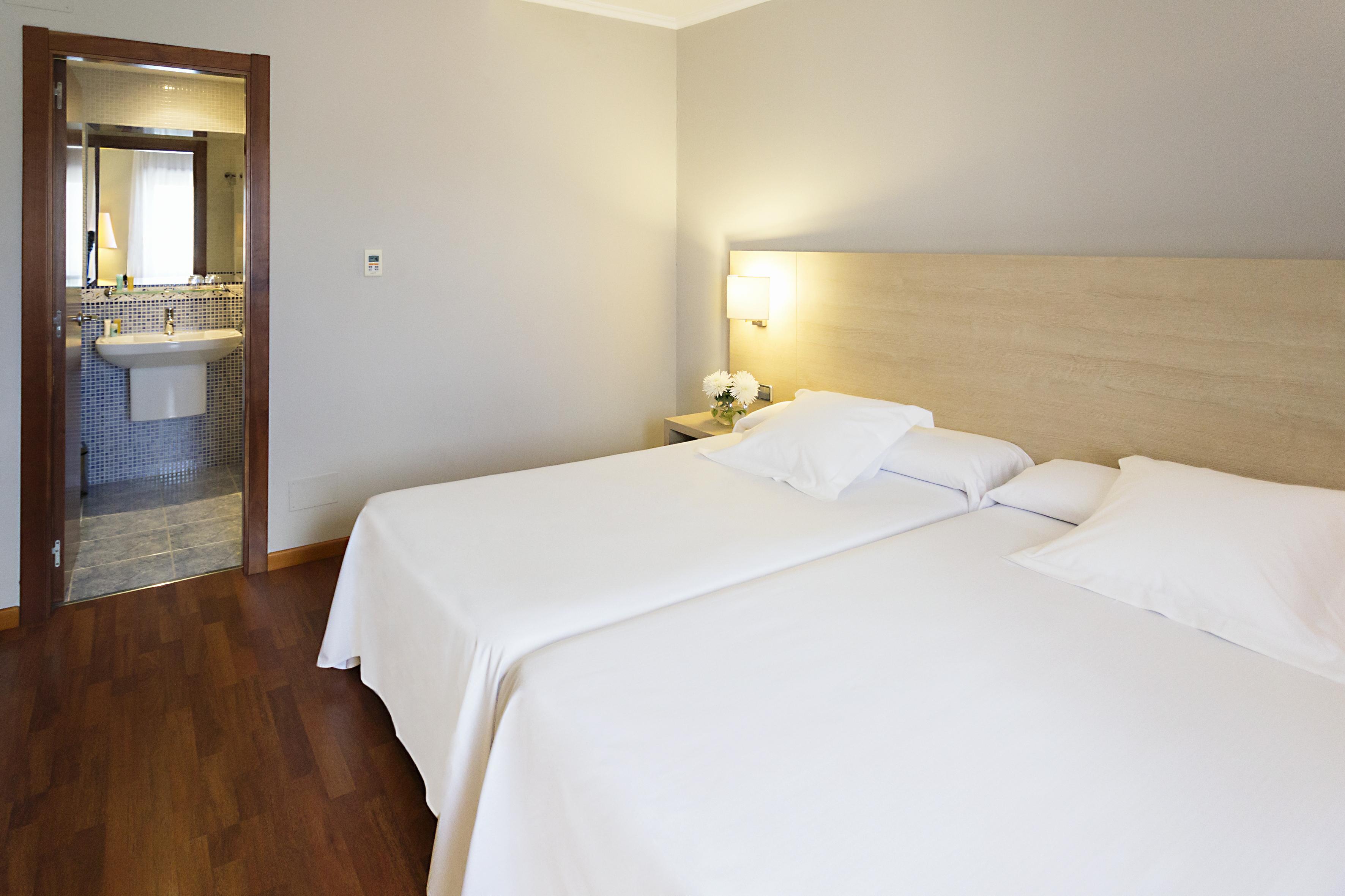 Hotel Valencia Ferrol Exterior photo